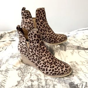 Leopard print wedge boots